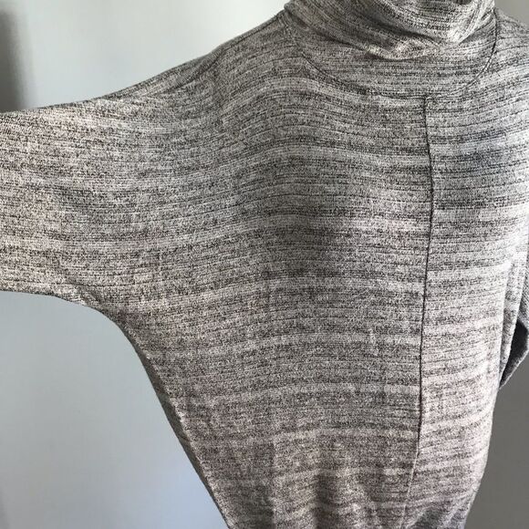 Lane Bryant Turtleneck Dolman Sweater Size 20 - Picture 4 of 8